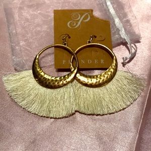 Plunder fringe earrings